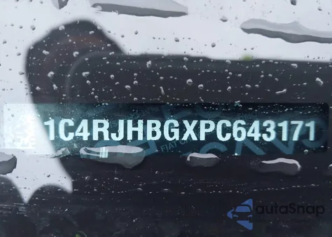 2023 Jeep Grand Cherokee Limited 4X4 from USA, damaged, VIN 1C4RJHBGXPC643171